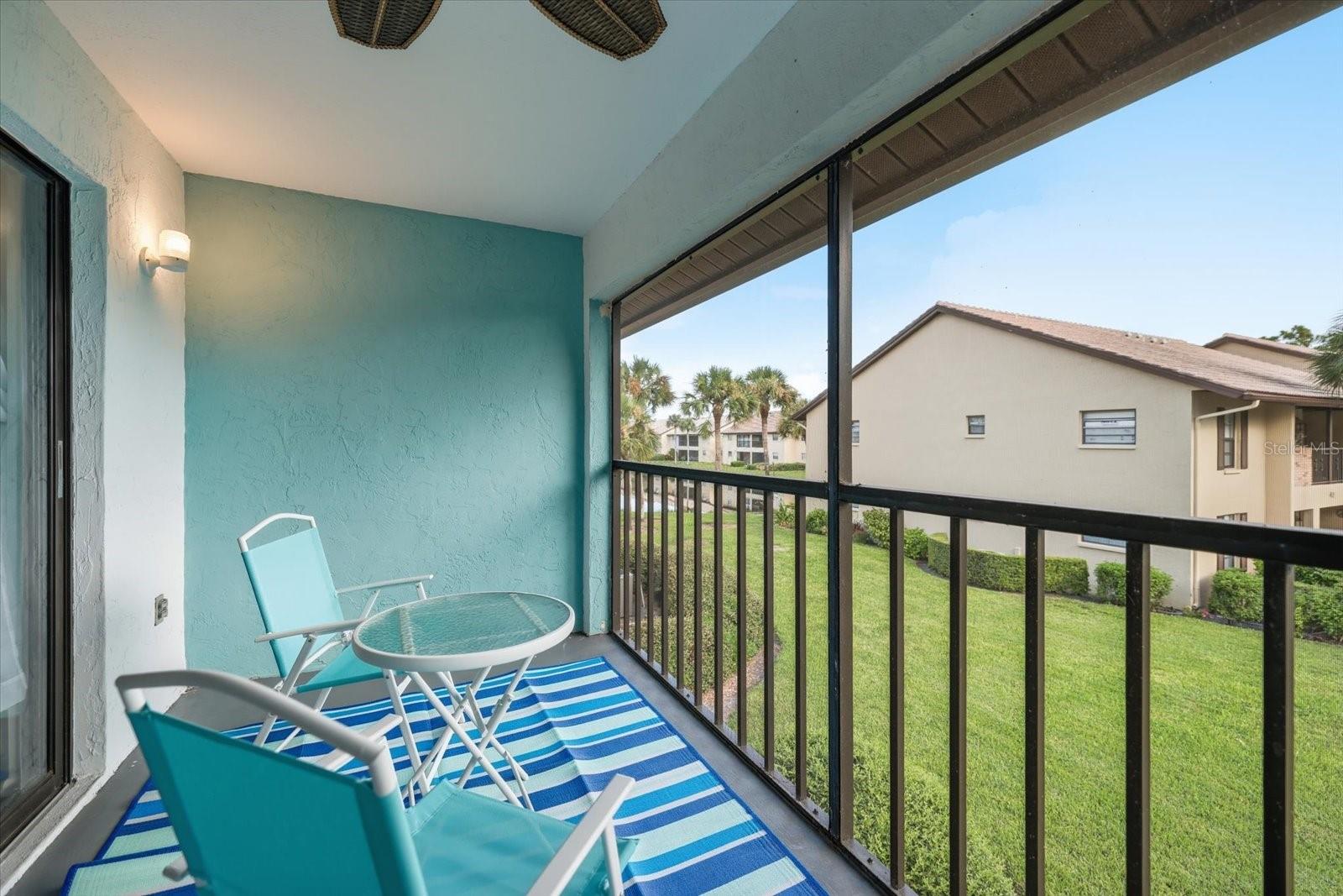 335 THREE LAKES LN #B — photo 23