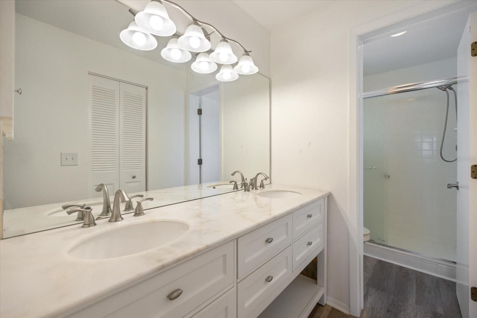 335 THREE LAKES LN #B — photo 20