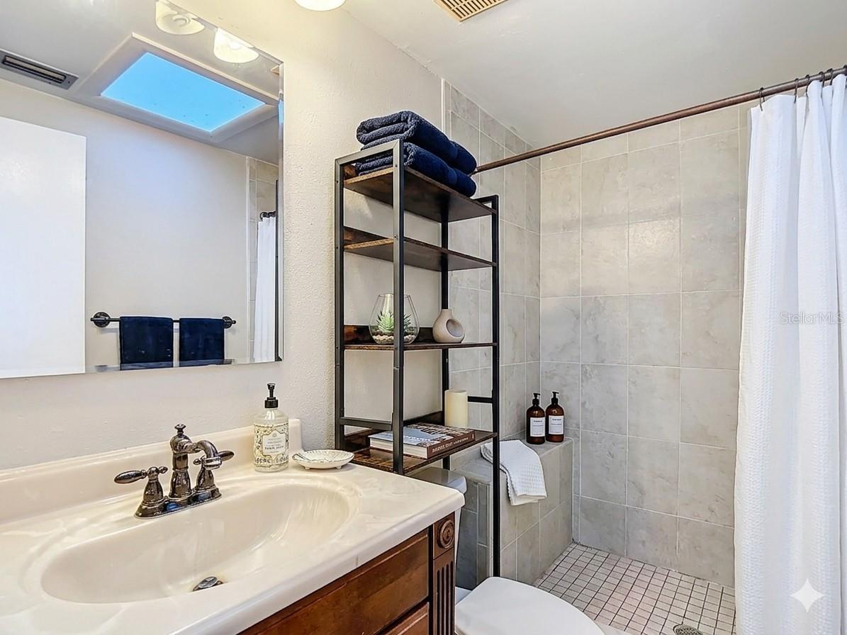 3114 W PARIS ST — photo 13