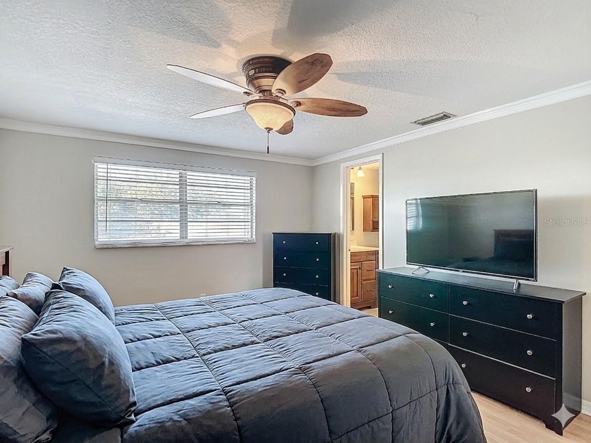 3114 W PARIS ST — photo 9