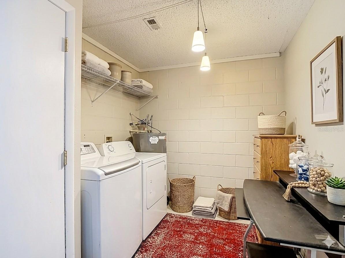 3114 W PARIS ST — photo 14