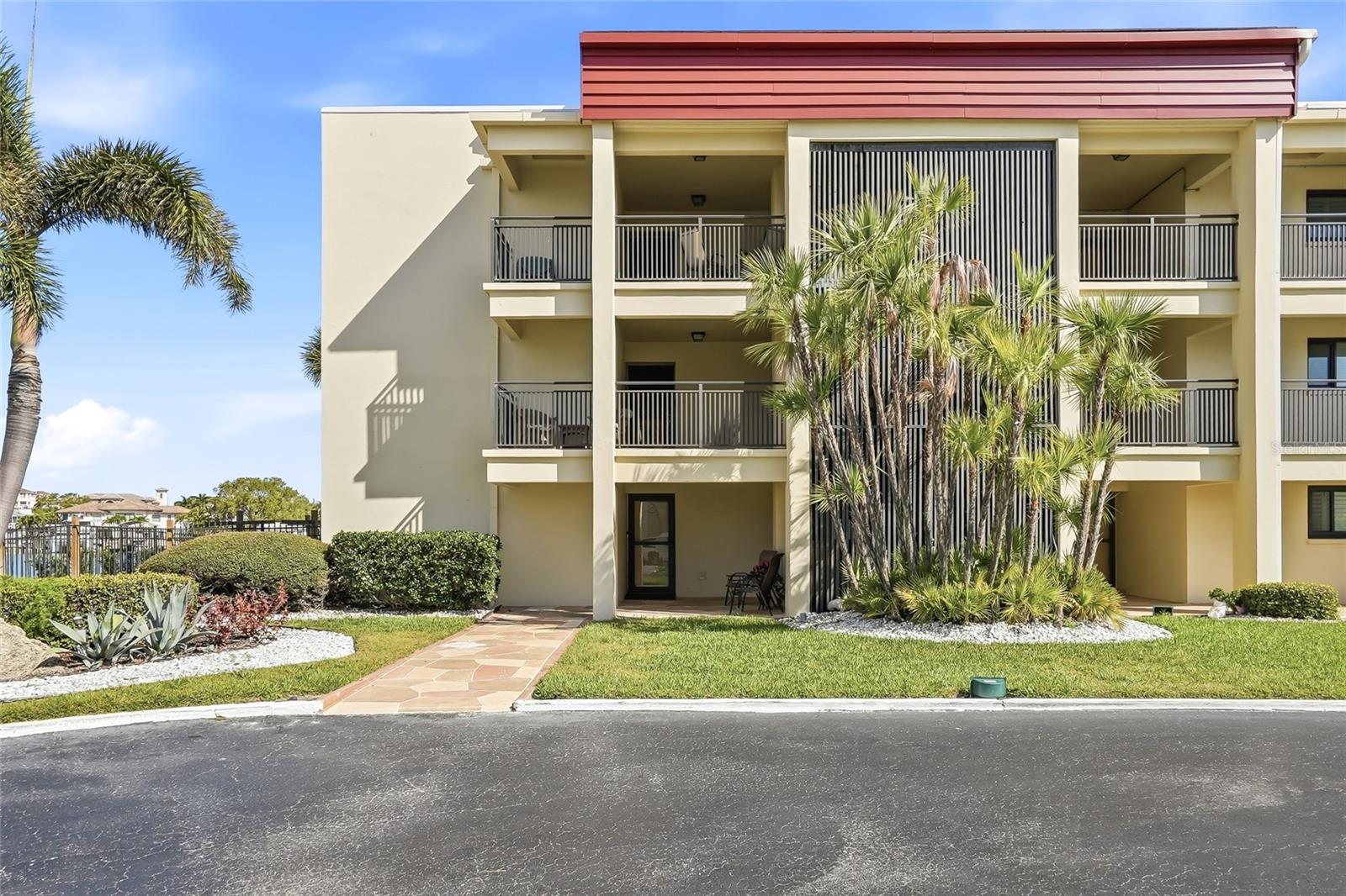 868 BAYWAY BLVD #101 — photo 4