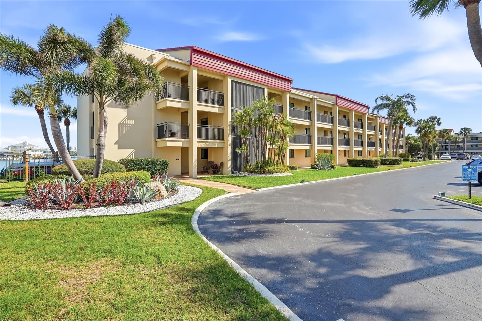 868 BAYWAY BLVD #101 — photo 47