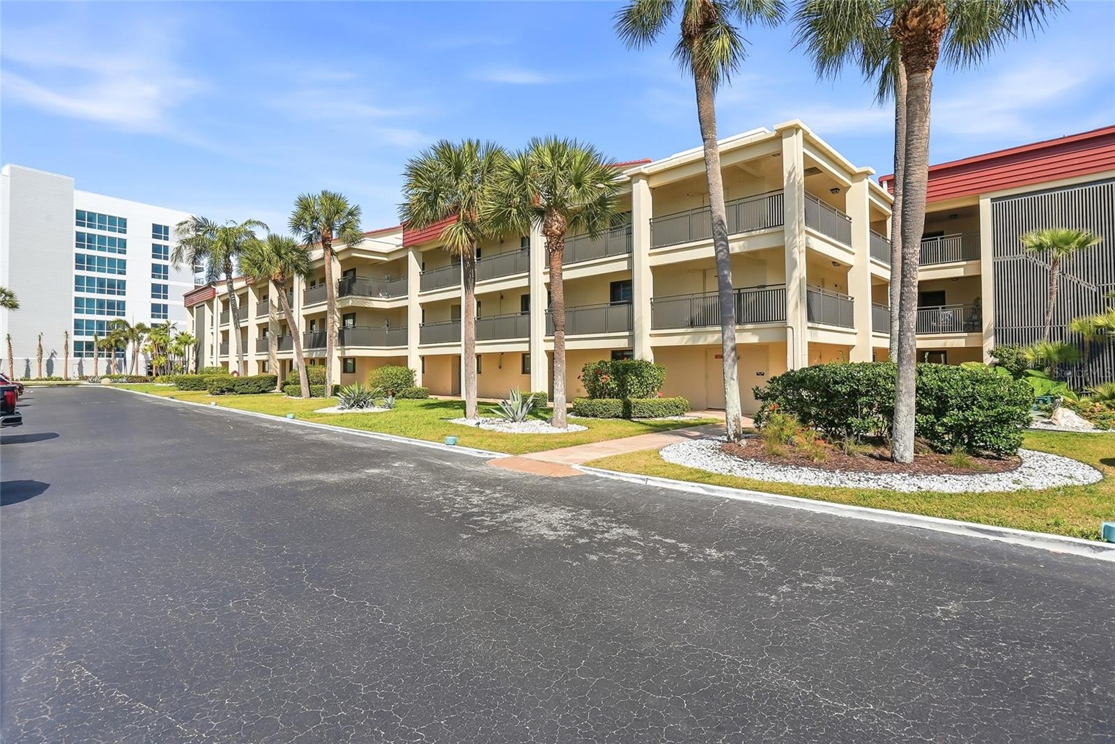 868 BAYWAY BLVD #101 — photo 63