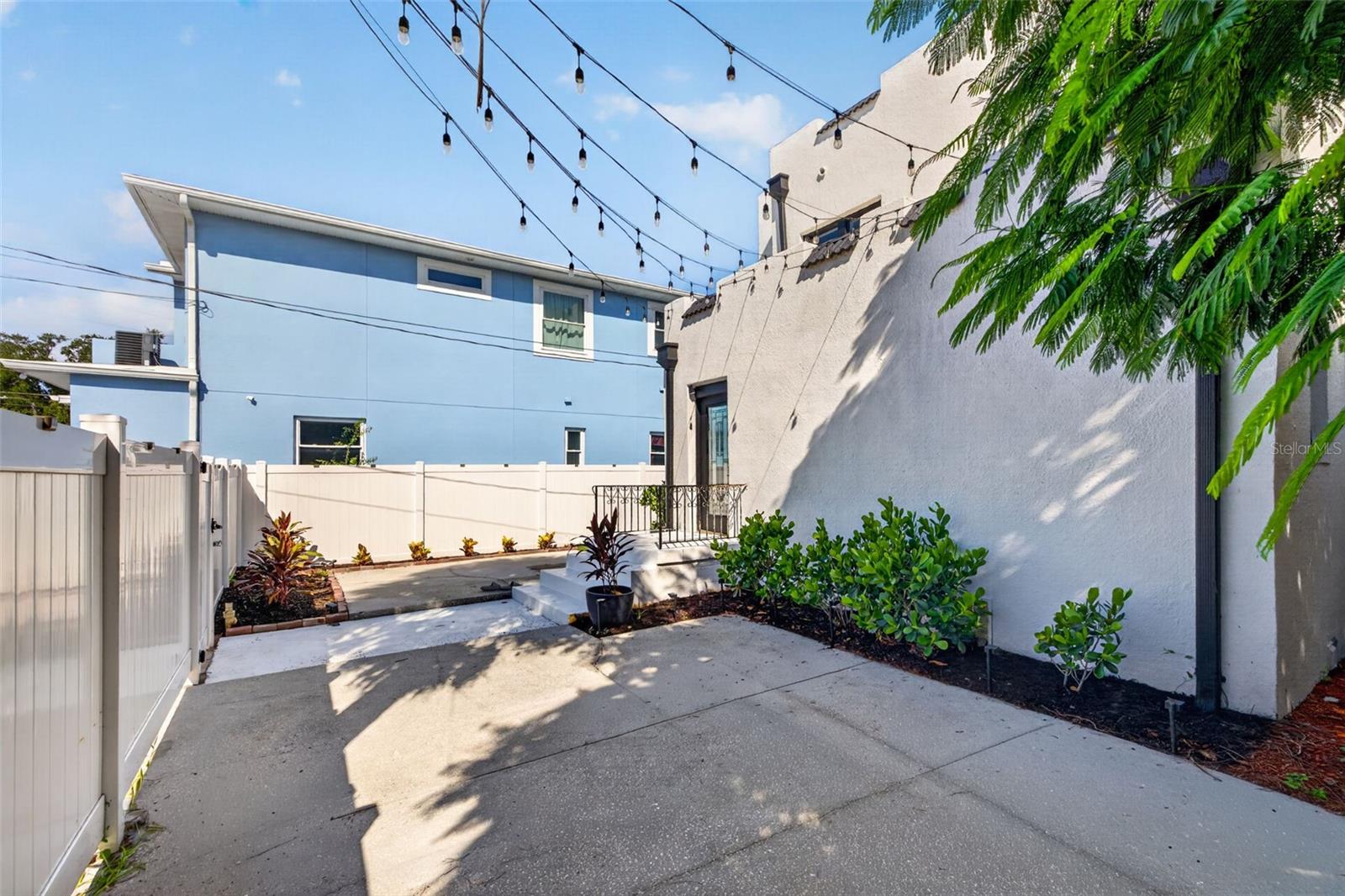 6566 1ST AVE S — photo 32