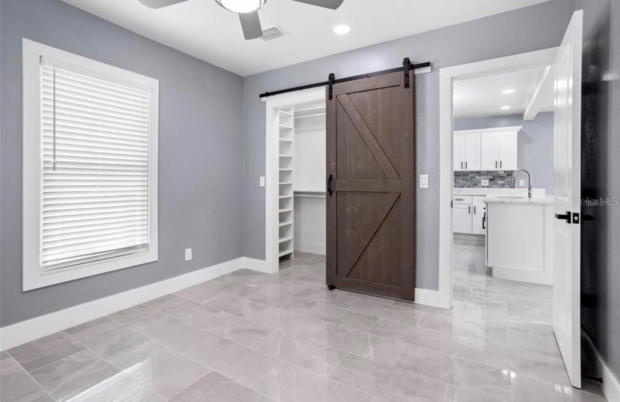 8907 N BOULEVARD — photo 20