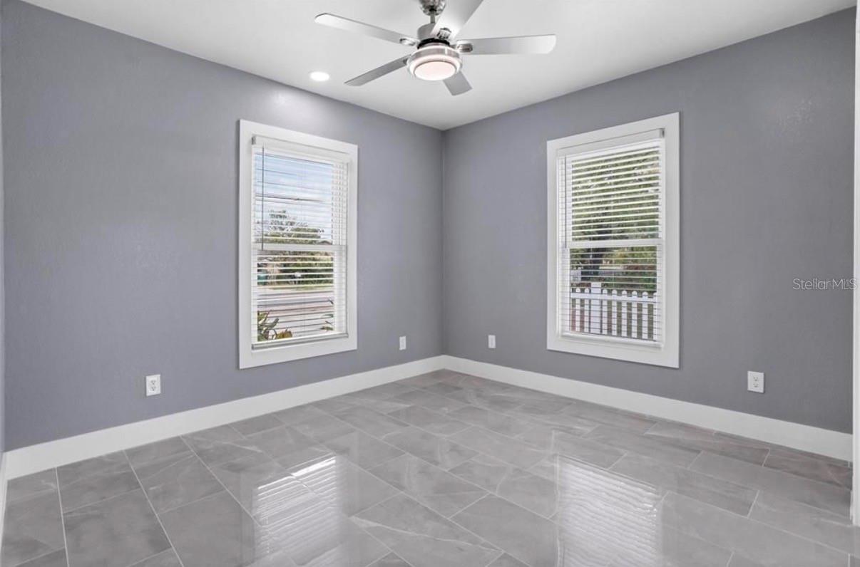 8907 N BOULEVARD — photo 19