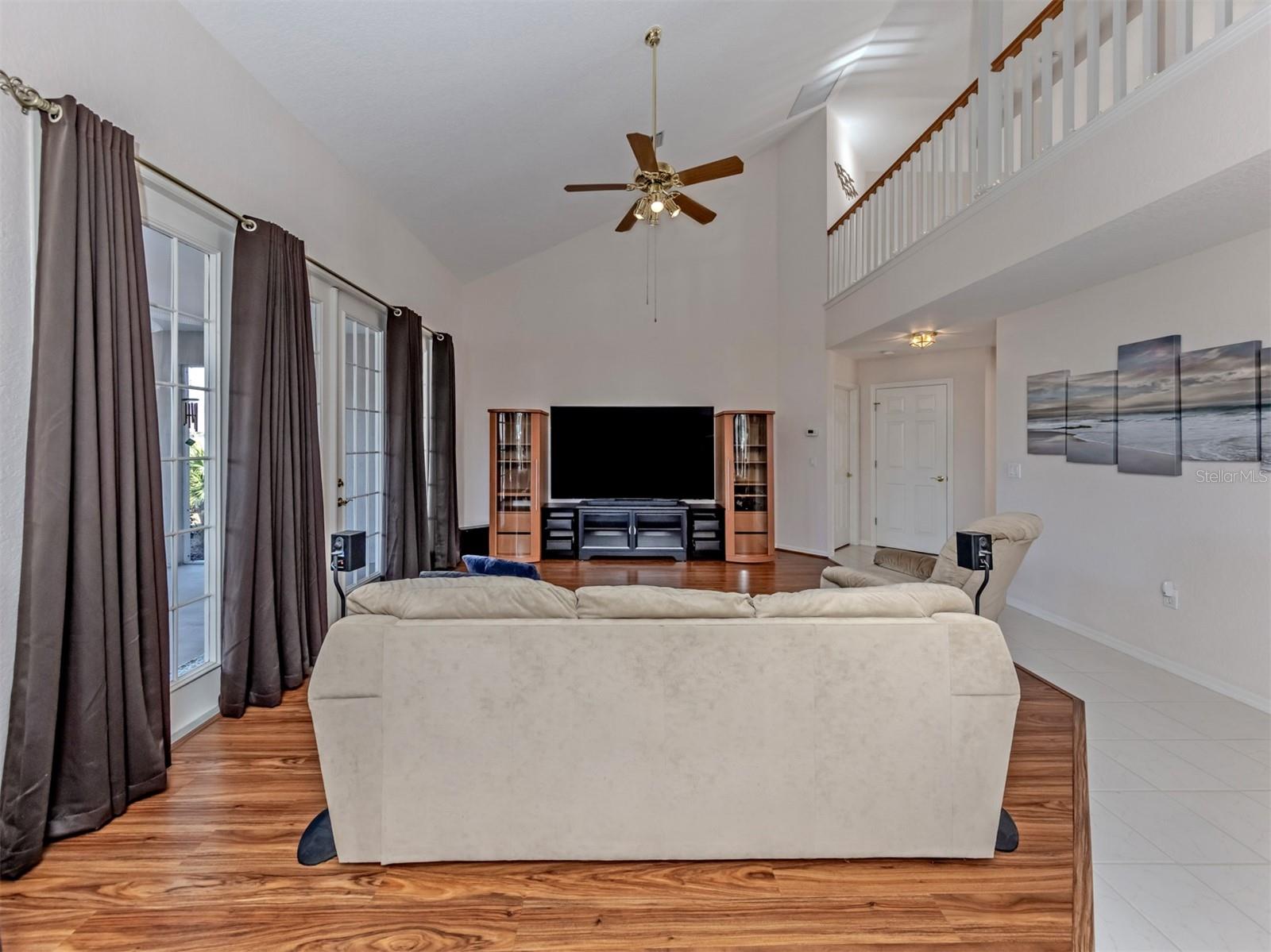 897 COLONIAL RD — photo 9
