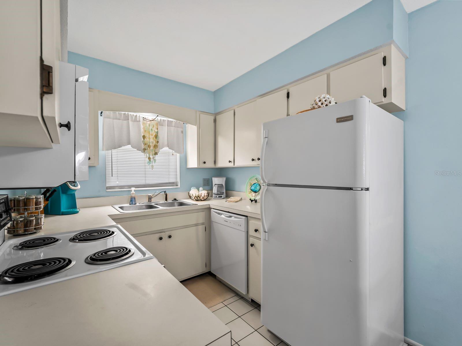 210 PARK BLVD N #122 — photo 10