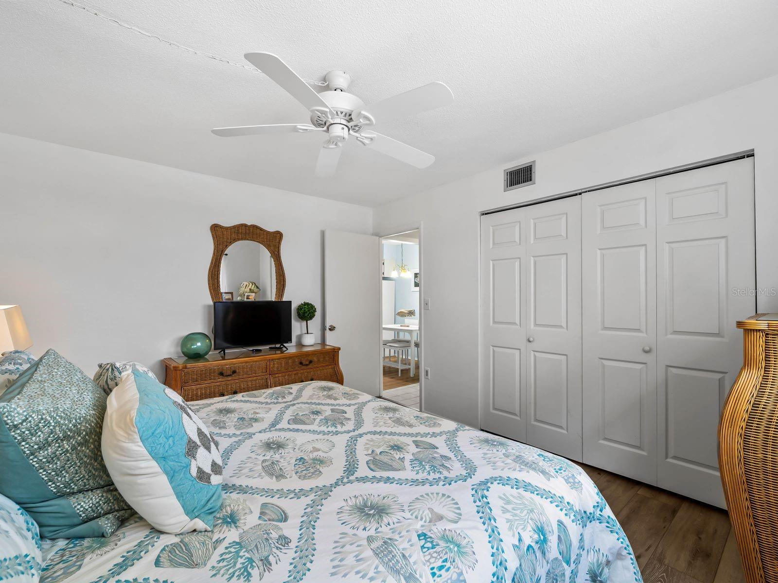 210 PARK BLVD N #122 — photo 18