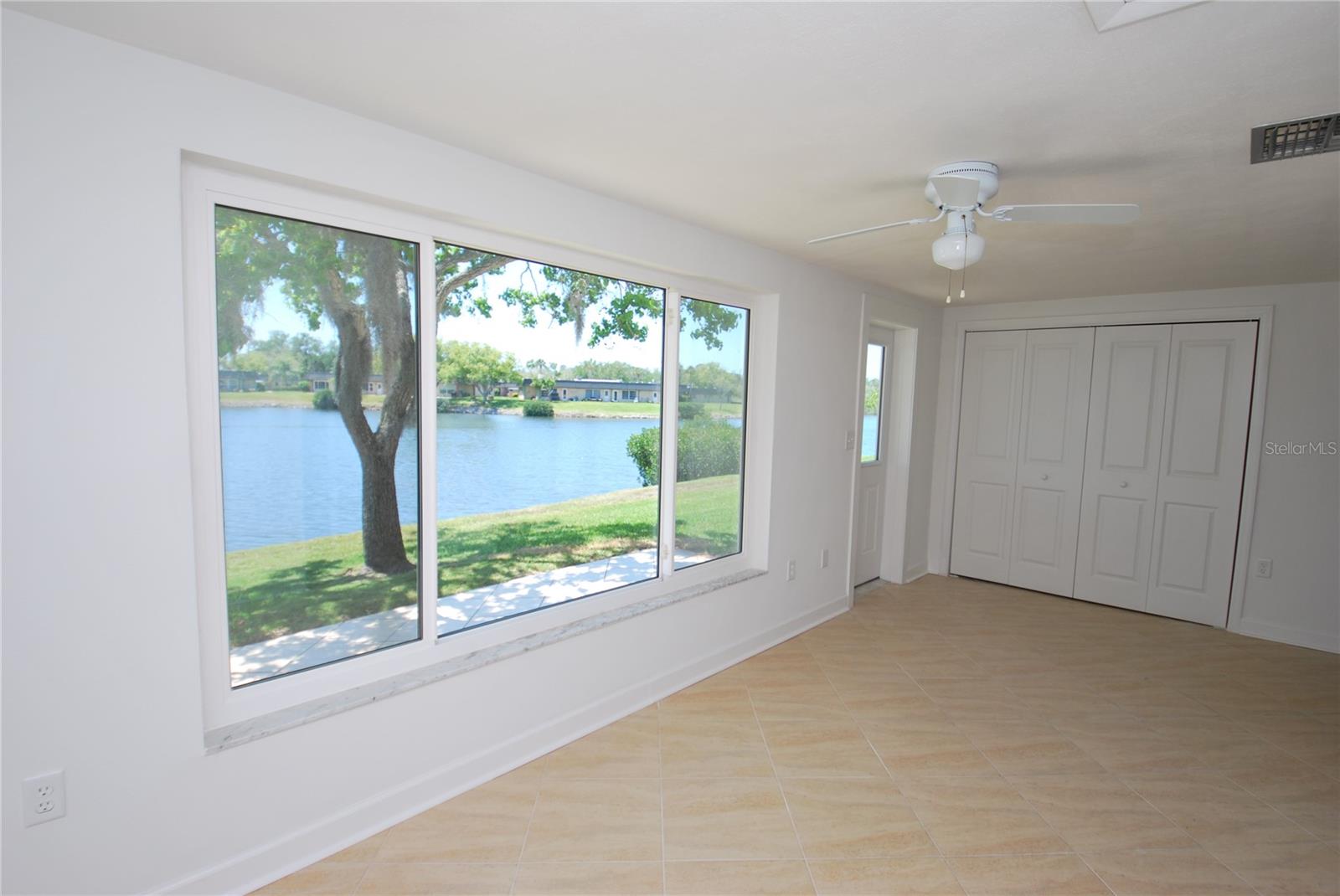 4136 STRATFORD DR — photo 18