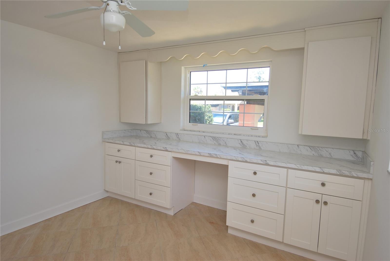 4136 STRATFORD DR — photo 12