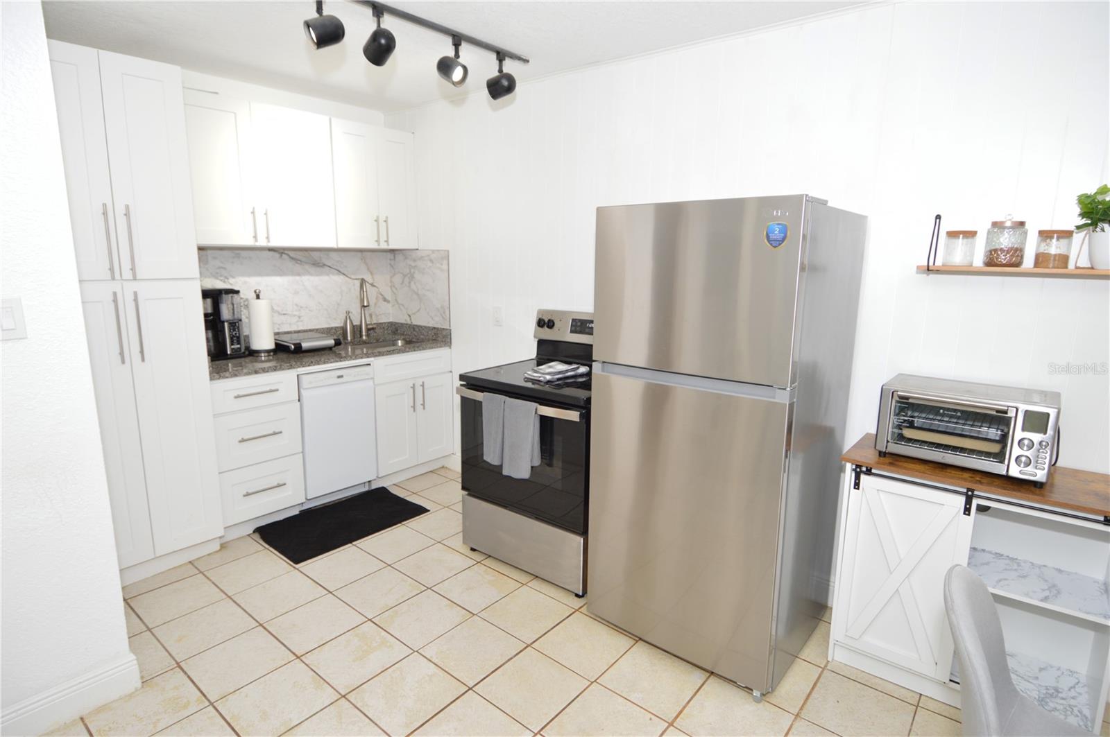 156 146TH AVE E #A — photo 11