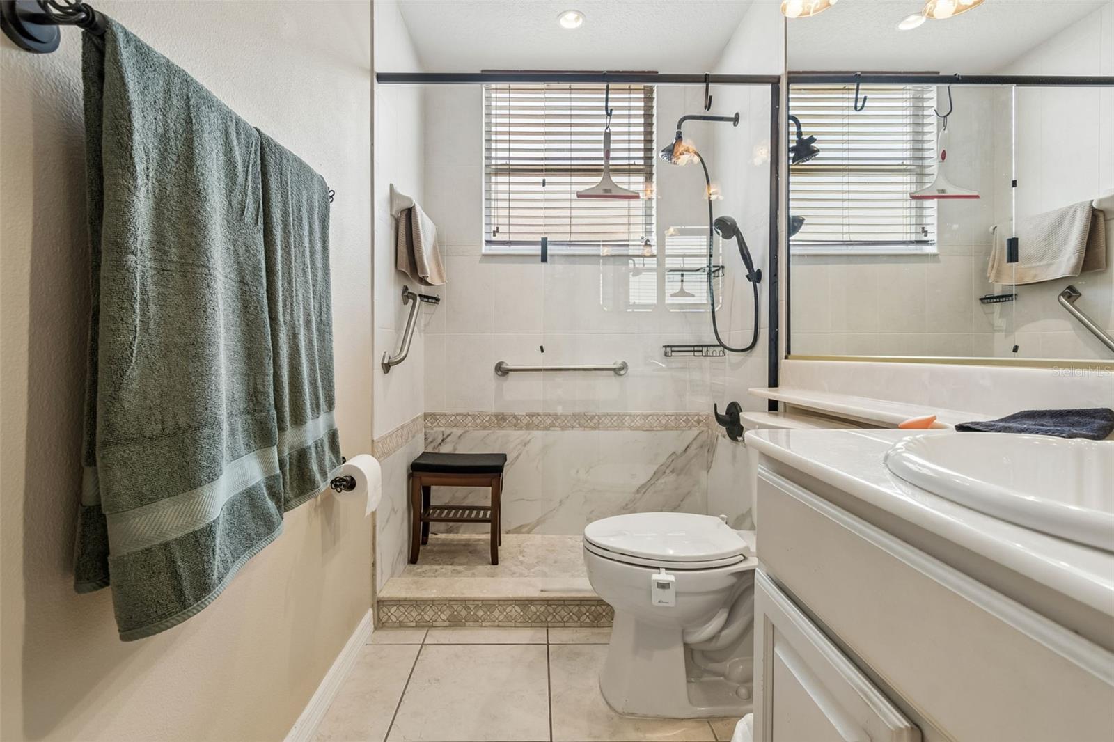 566 PLANTERS MANOR WAY — photo 44