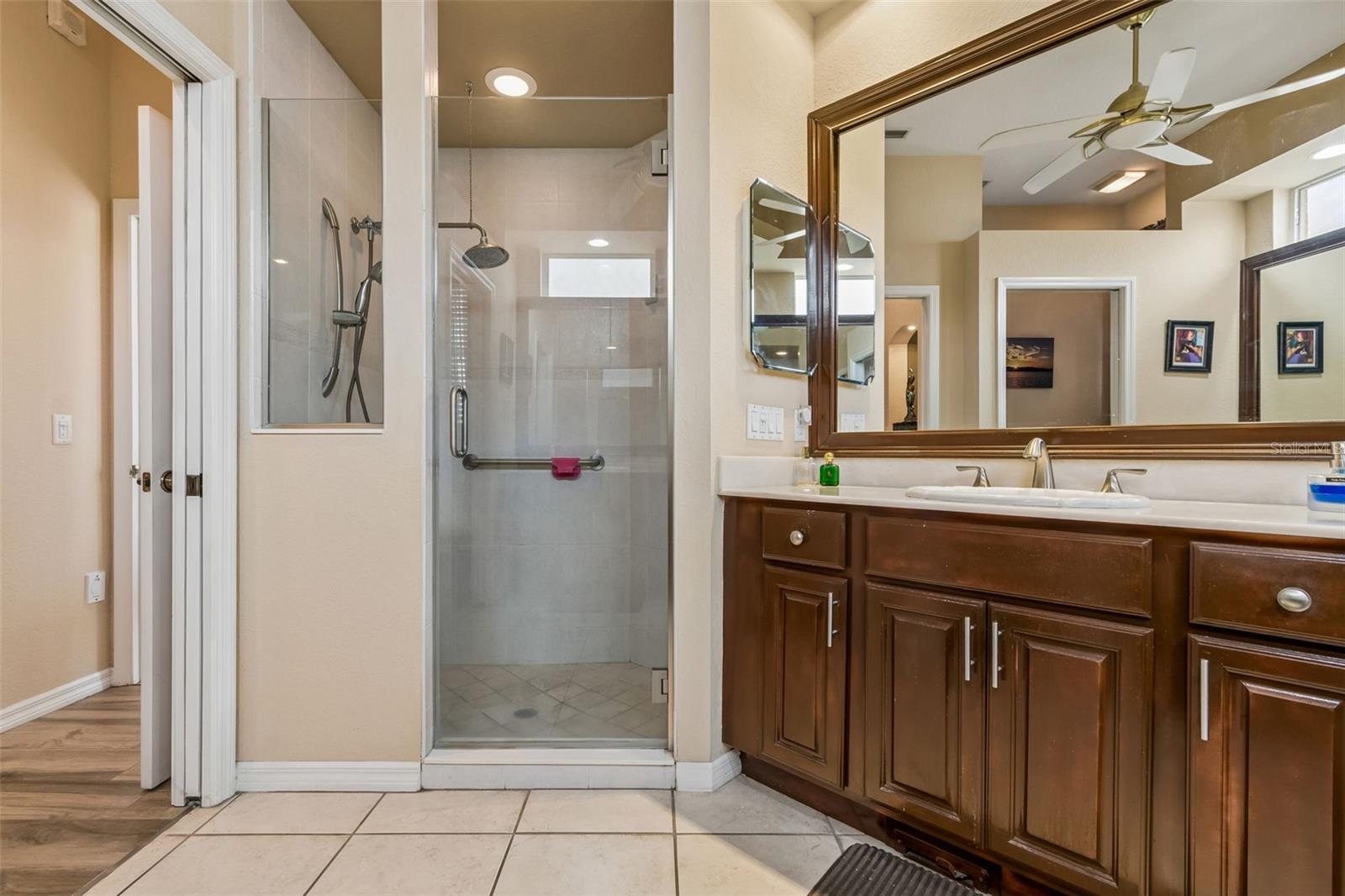 566 PLANTERS MANOR WAY — photo 37