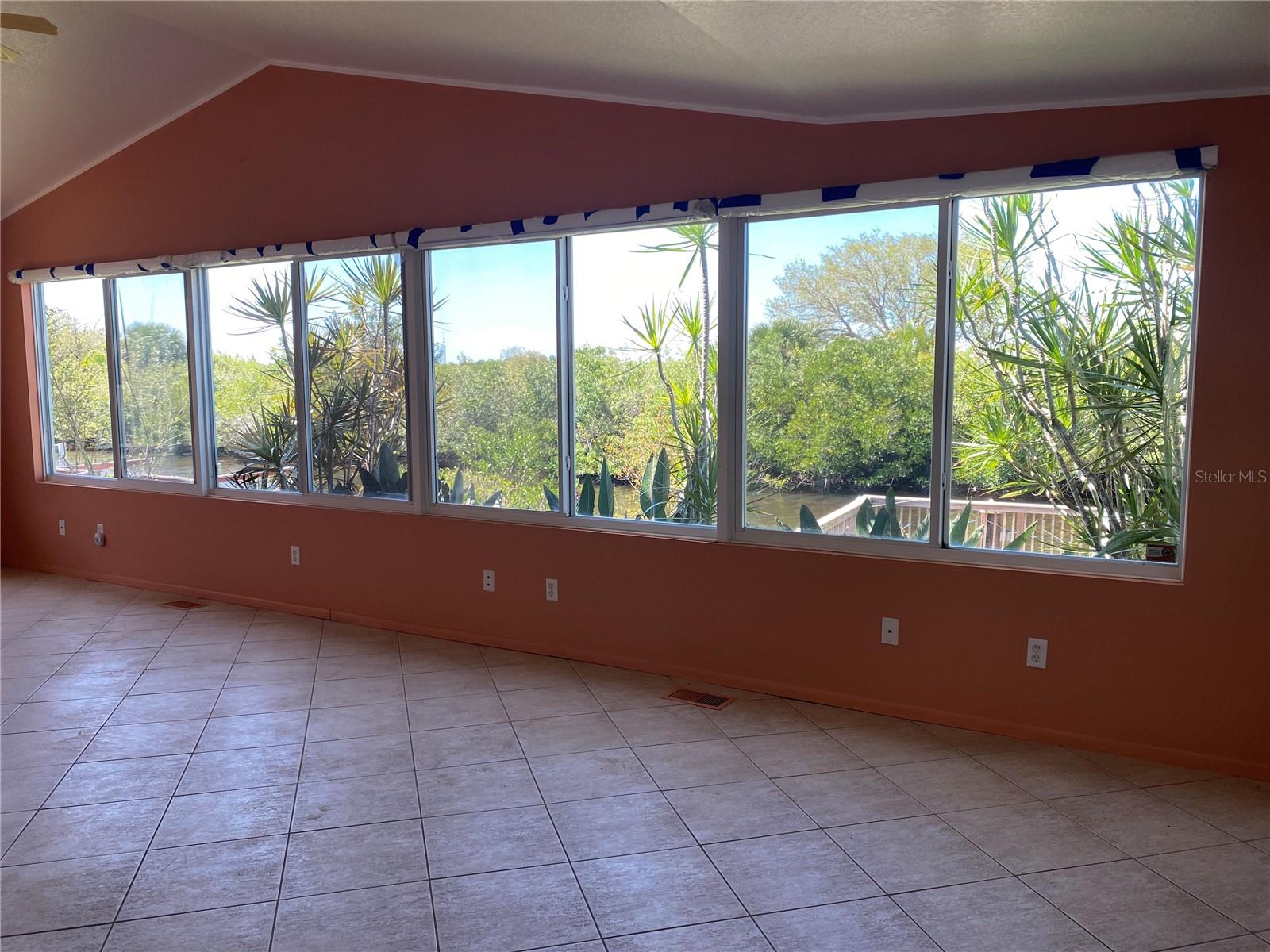724 BLACKBURN BLVD — photo 21