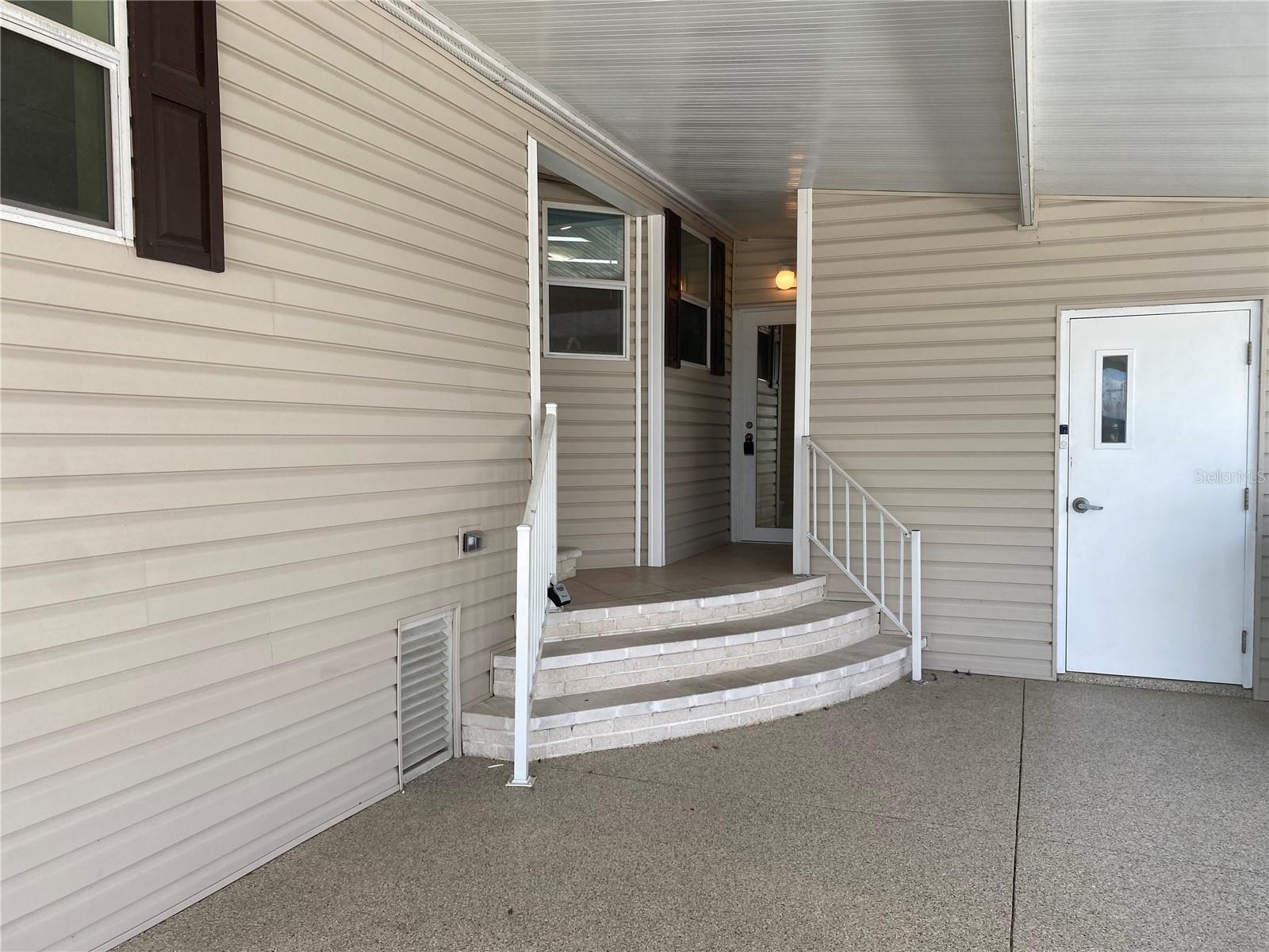724 BLACKBURN BLVD — photo 4