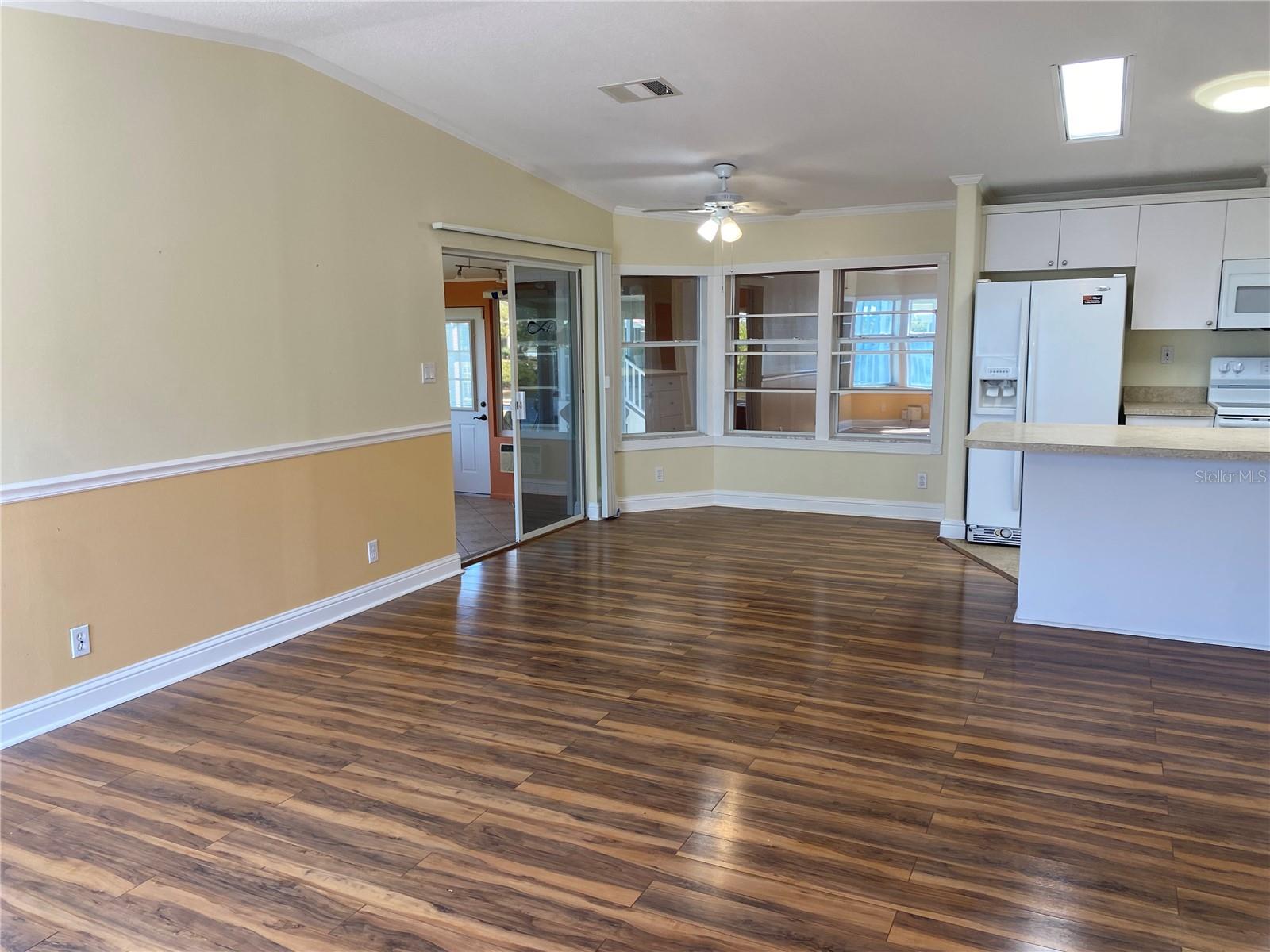 724 BLACKBURN BLVD — photo 8