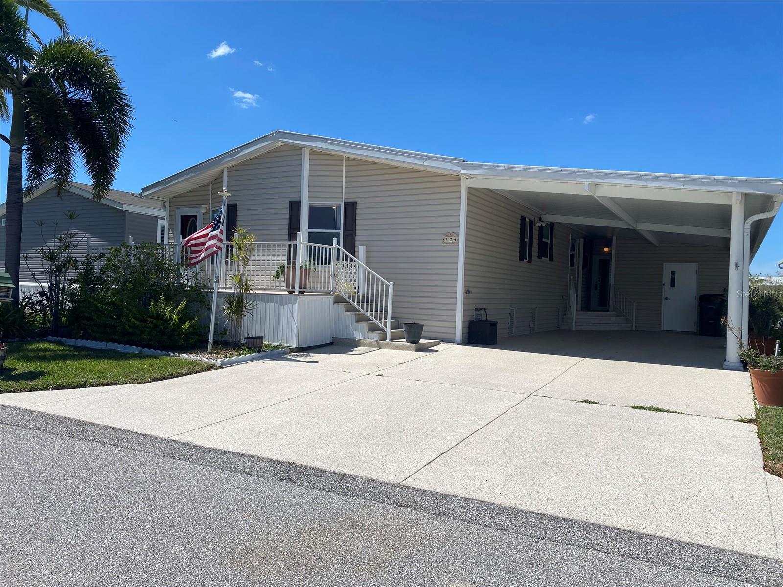 724 BLACKBURN BLVD — photo 3