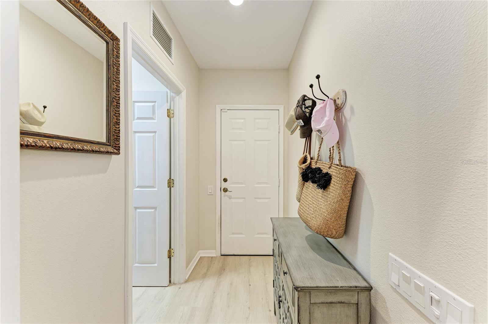 2337 LITTLE COUNTRY RD — photo 24
