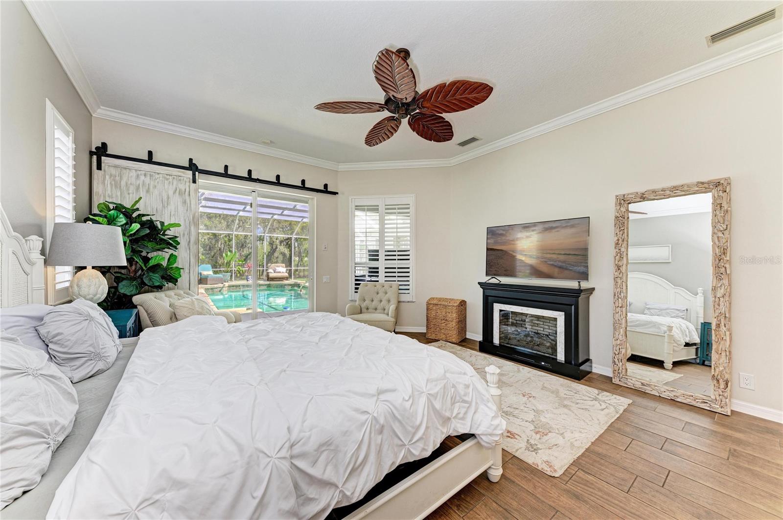 2337 LITTLE COUNTRY RD — photo 32