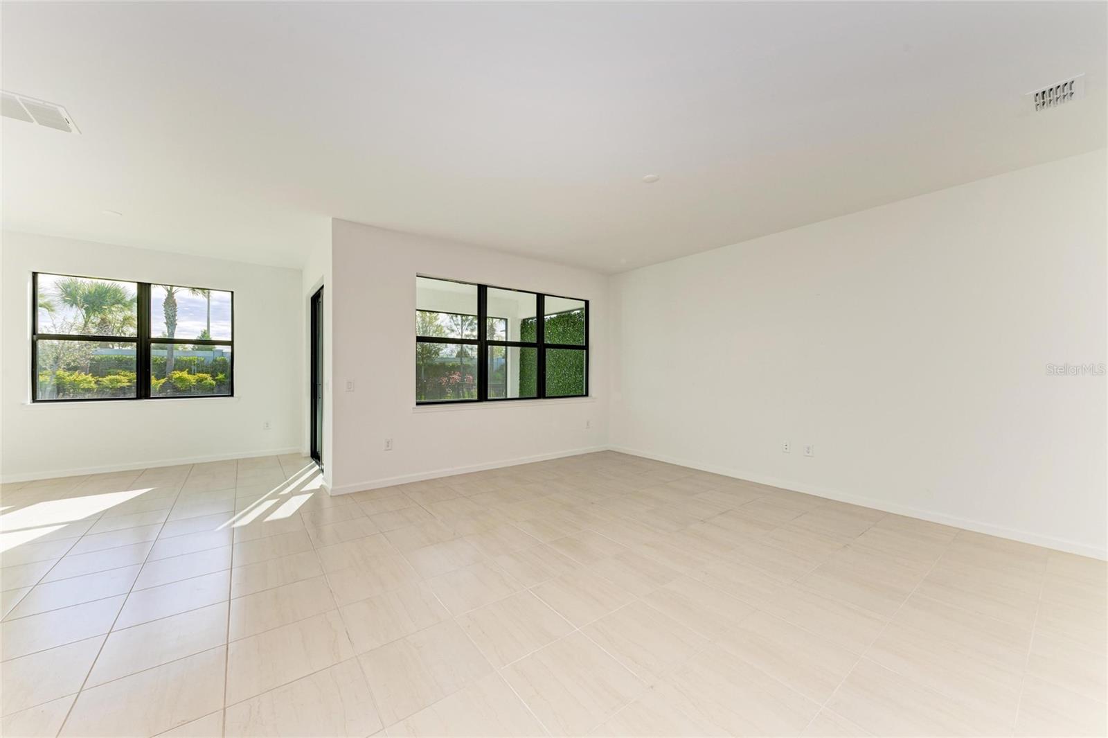 5637 SILVERSIDE PINE CT — photo 7