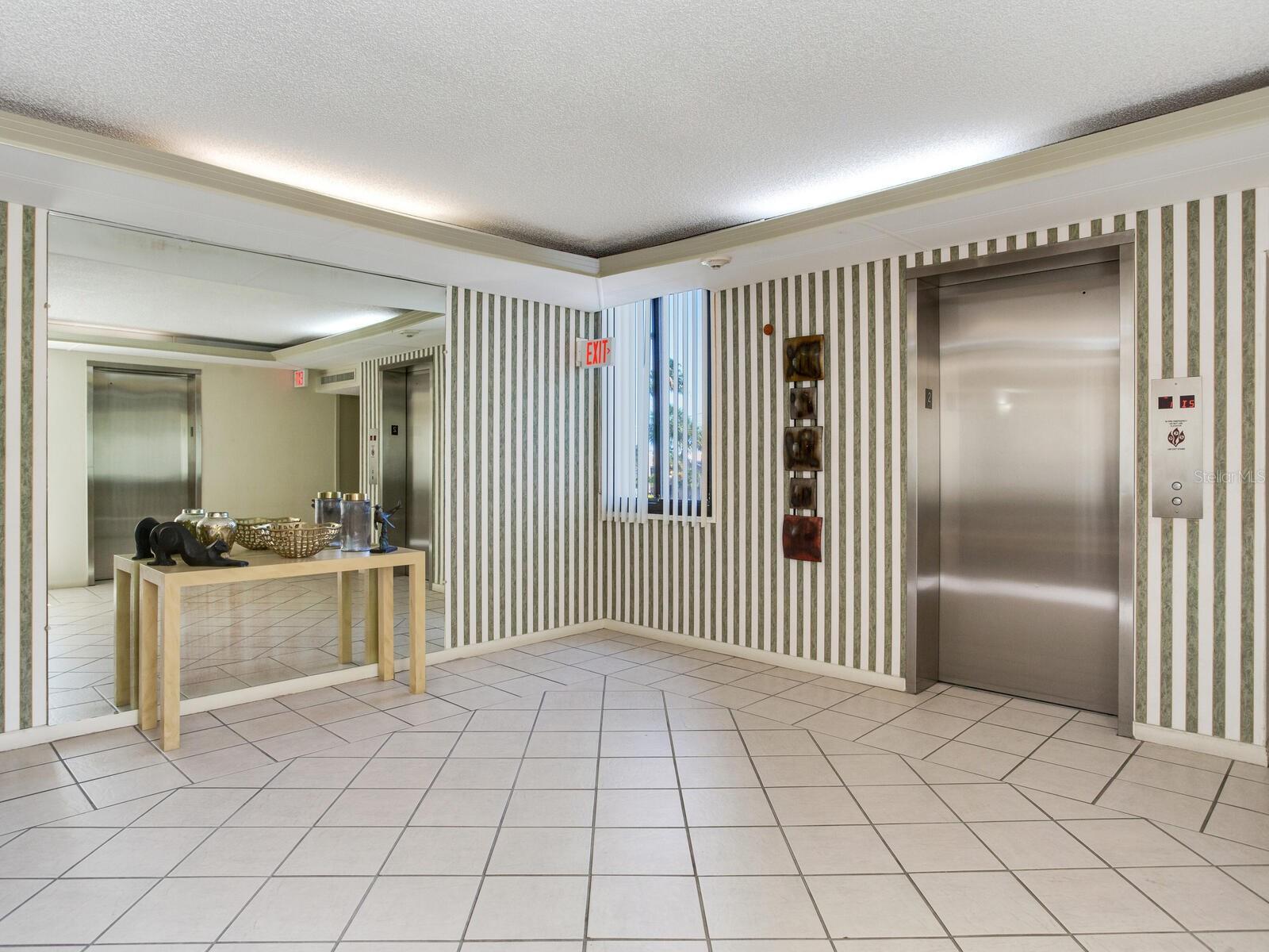 660 ISLAND WAY #202 — photo 37
