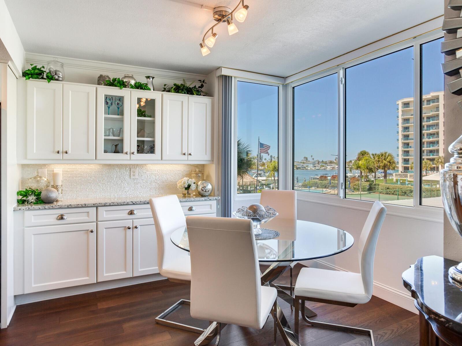 660 ISLAND WAY #202 — photo 4