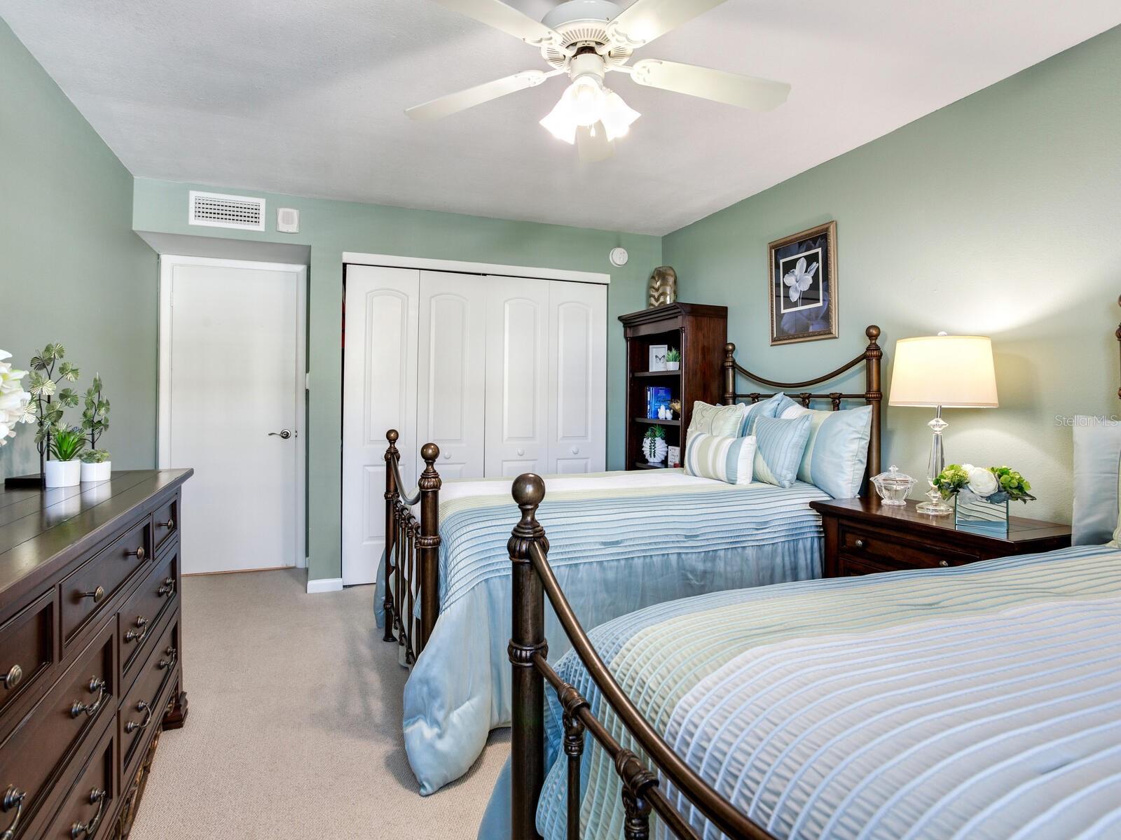 660 ISLAND WAY #202 — photo 29