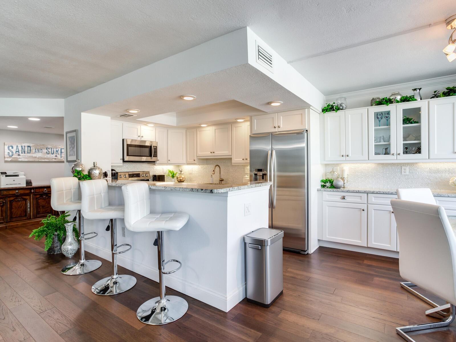 660 ISLAND WAY #202 — photo 27
