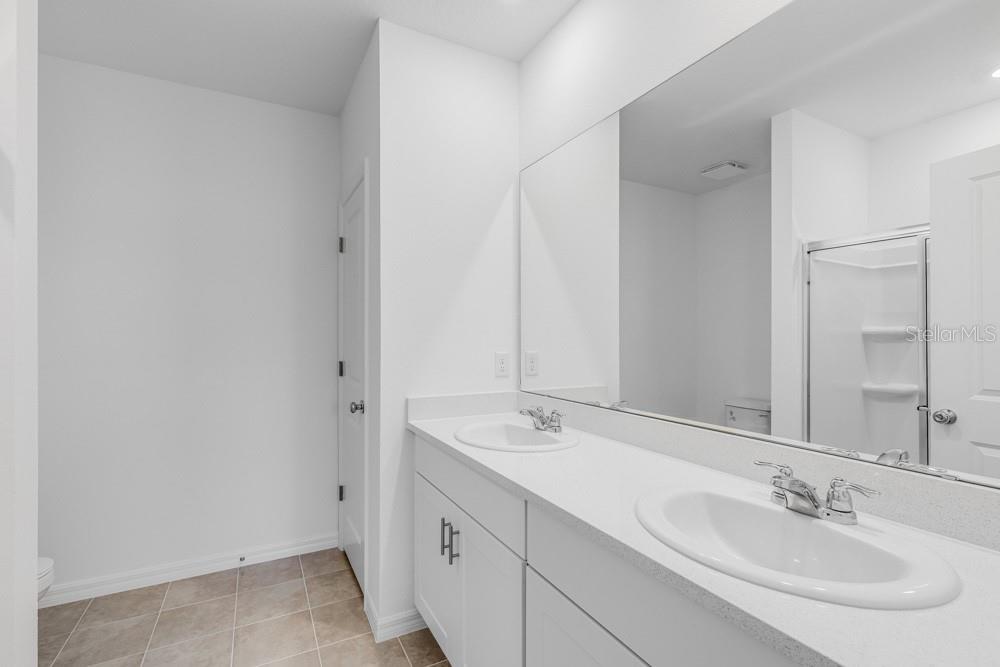 13836 SHELLMORE AVE — photo 4