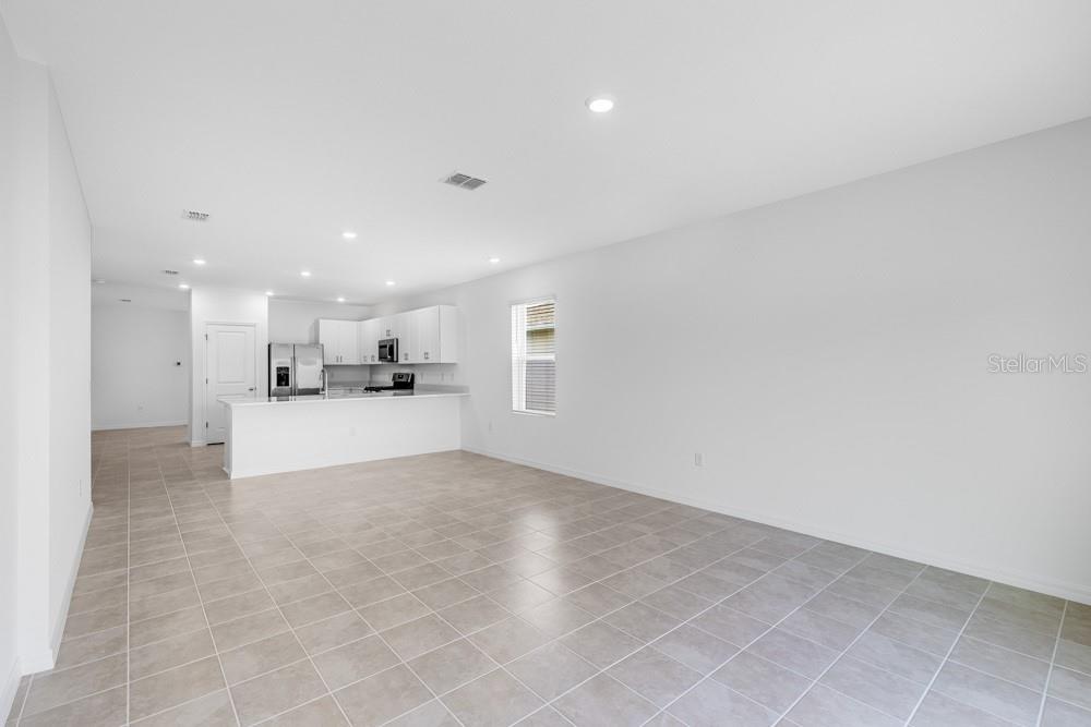 13836 SHELLMORE AVE — photo 8