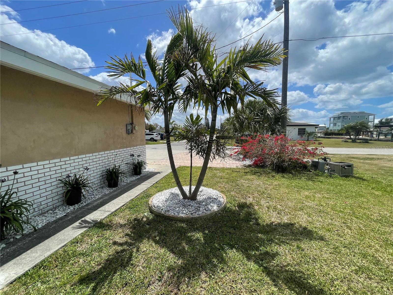6403 LONNIE LEE LN — photo 82