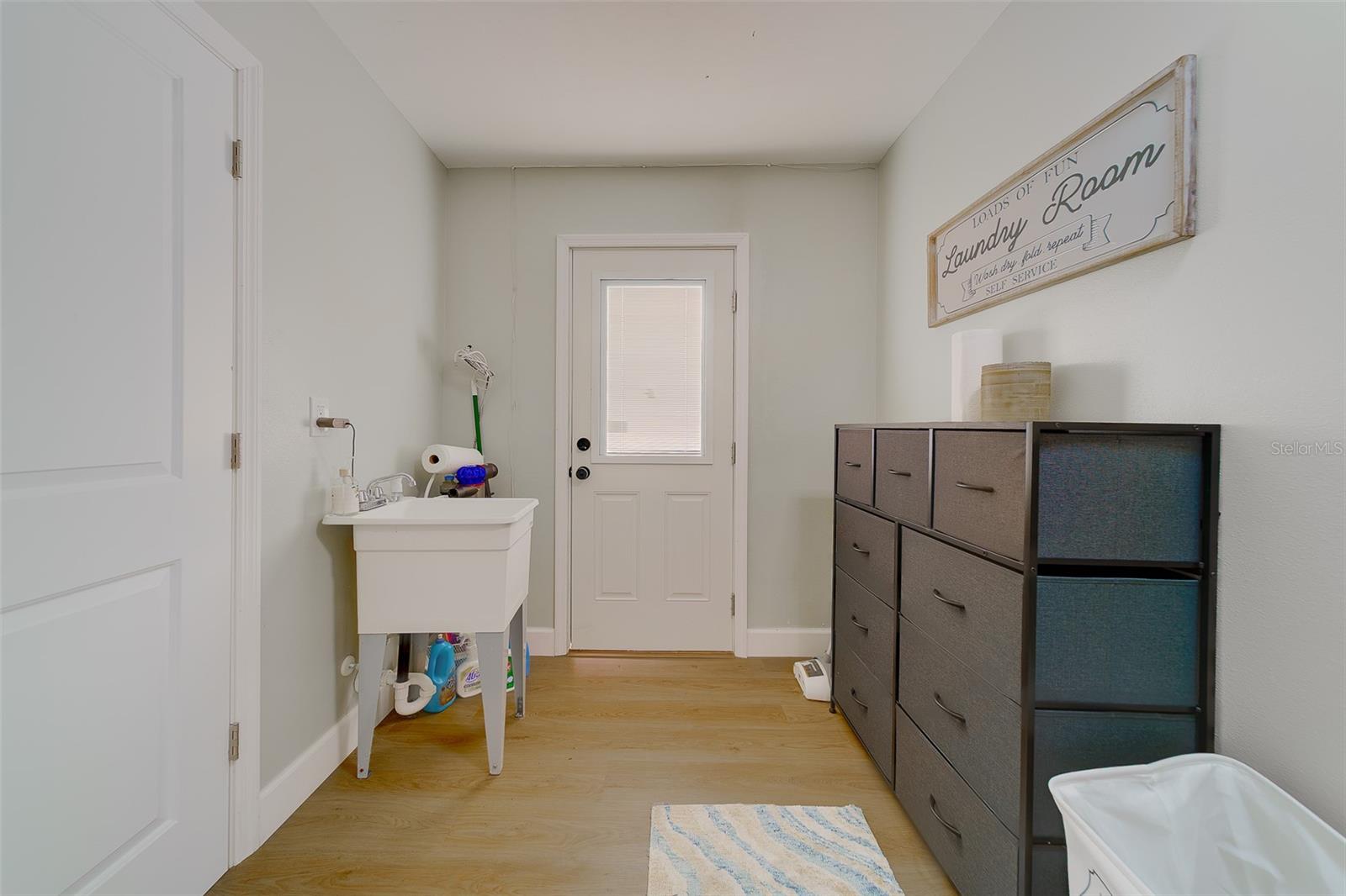 6403 LONNIE LEE LN — photo 35