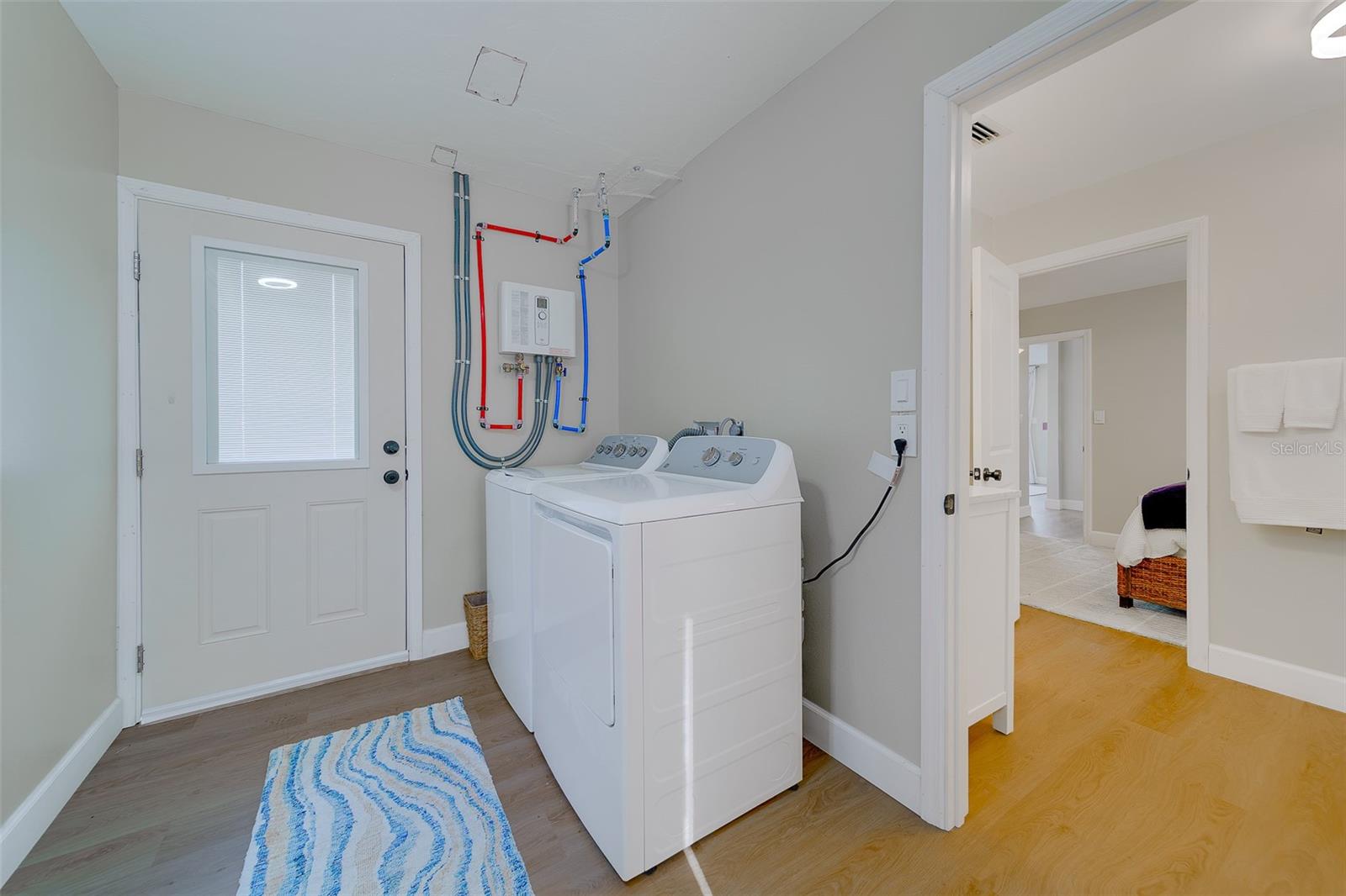 6403 LONNIE LEE LN — photo 36