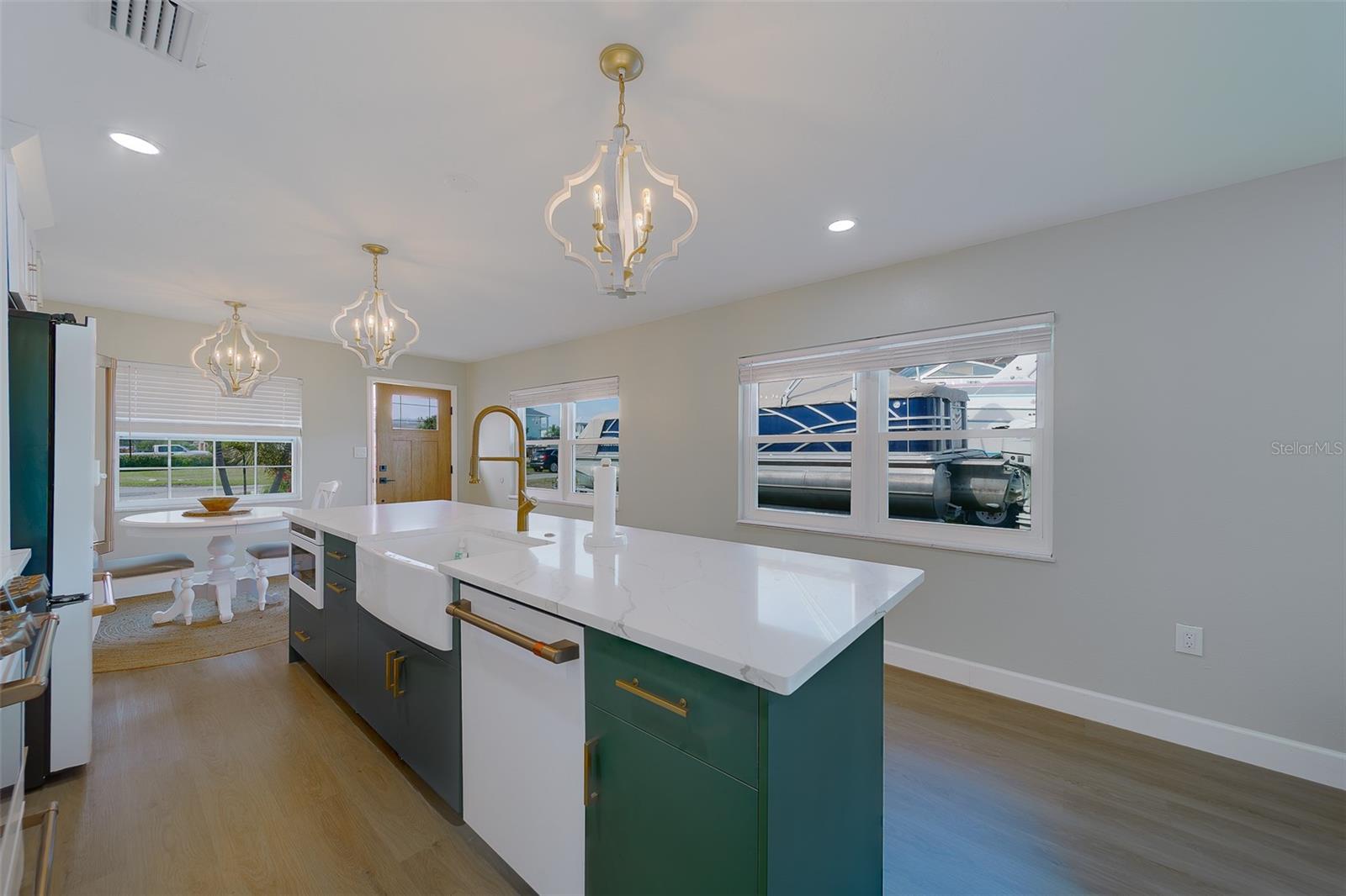 6403 LONNIE LEE LN — photo 18