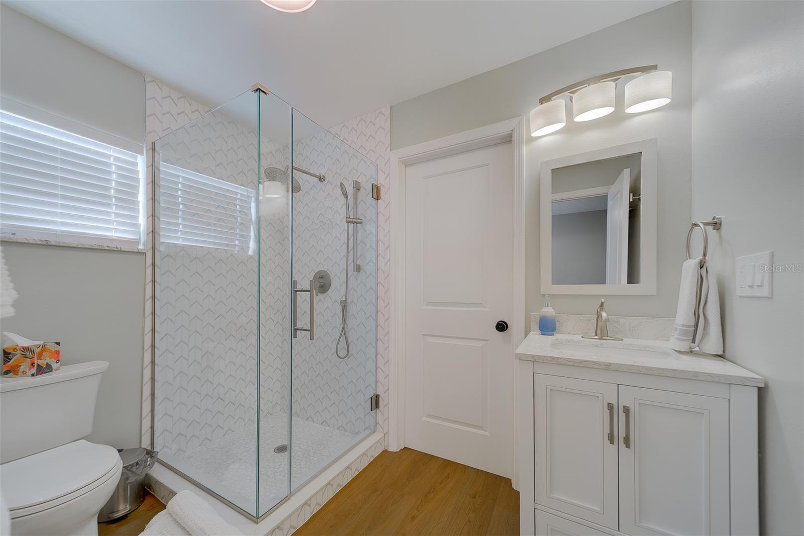 6403 LONNIE LEE LN — photo 32