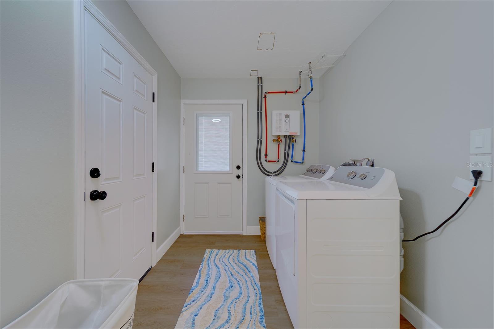 6403 LONNIE LEE LN — photo 34