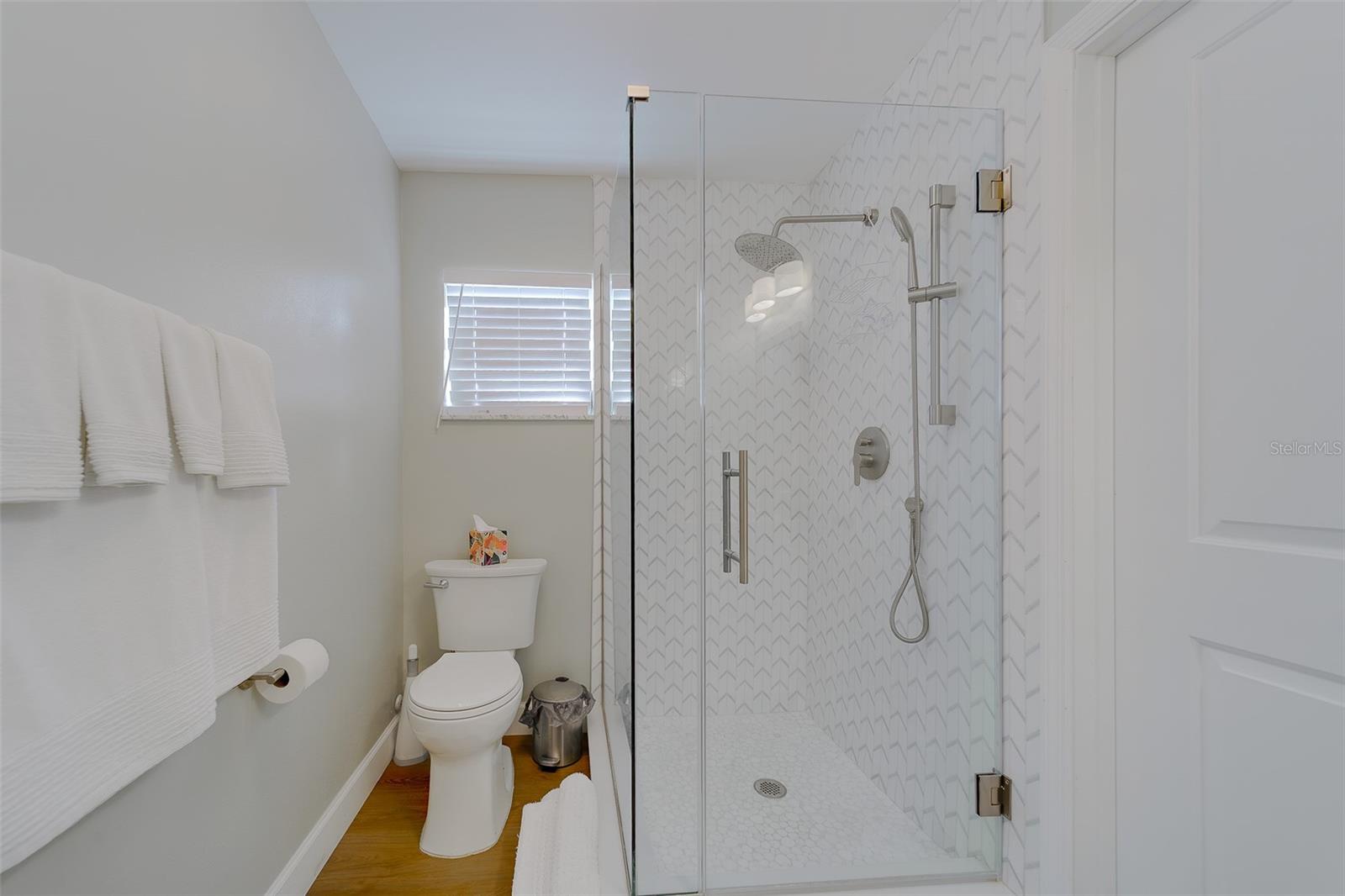 6403 LONNIE LEE LN — photo 33