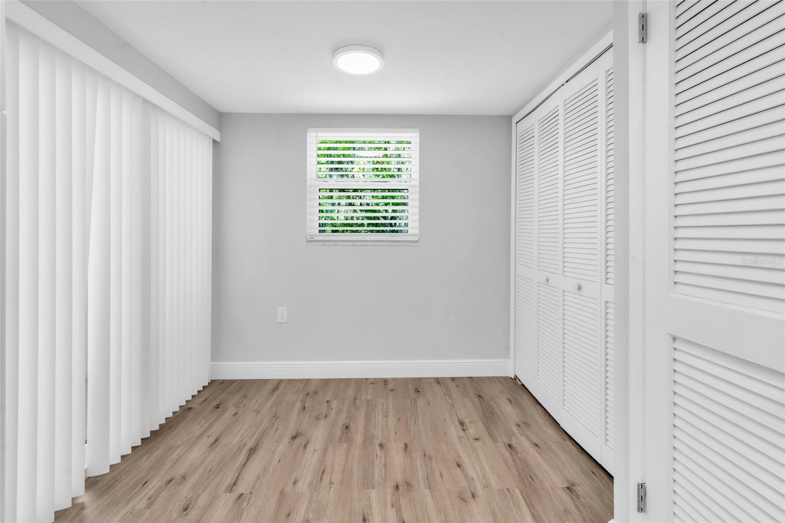 600 S WOODLANDS DR — photo 17