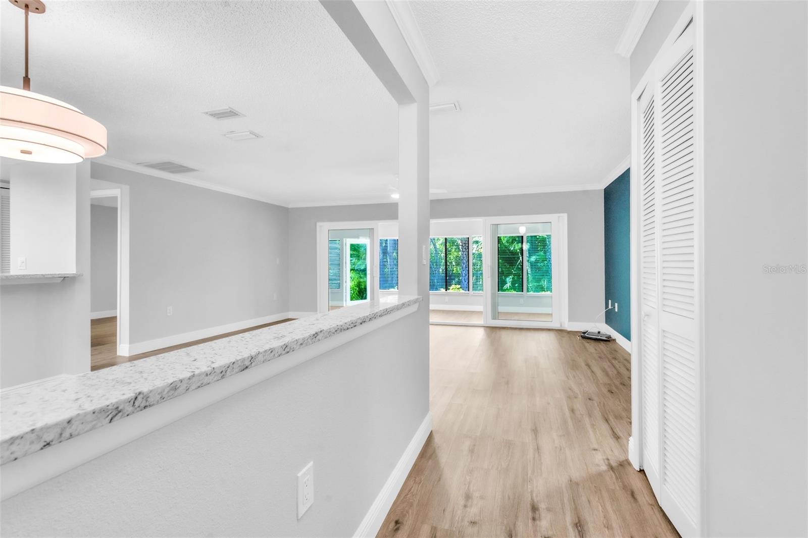 600 S WOODLANDS DR — photo 5