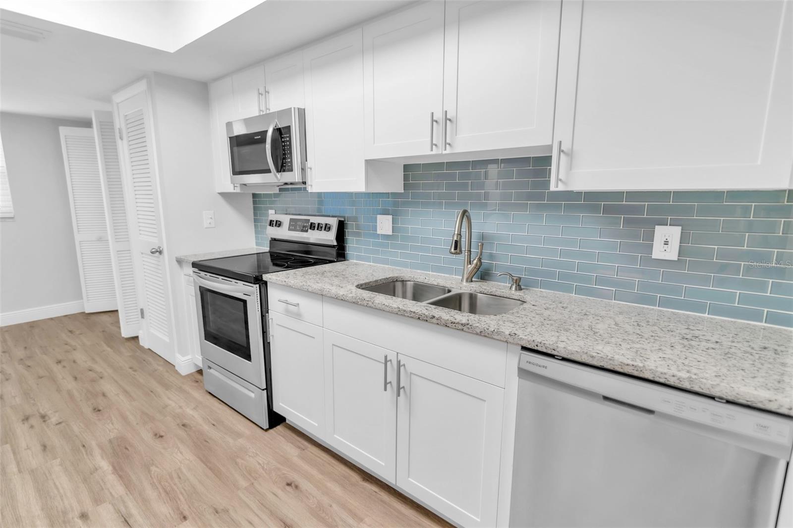 600 S WOODLANDS DR — photo 12