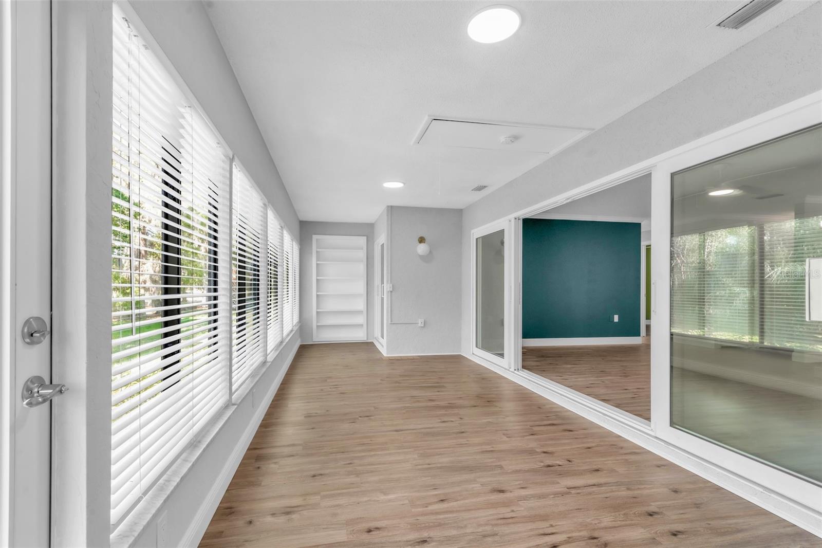 600 S WOODLANDS DR — photo 26