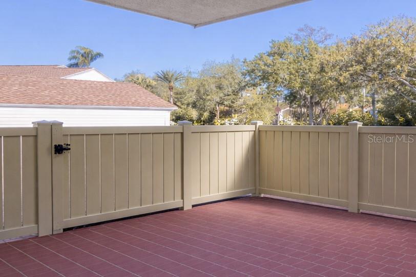 600 S WOODLANDS DR — photo 4