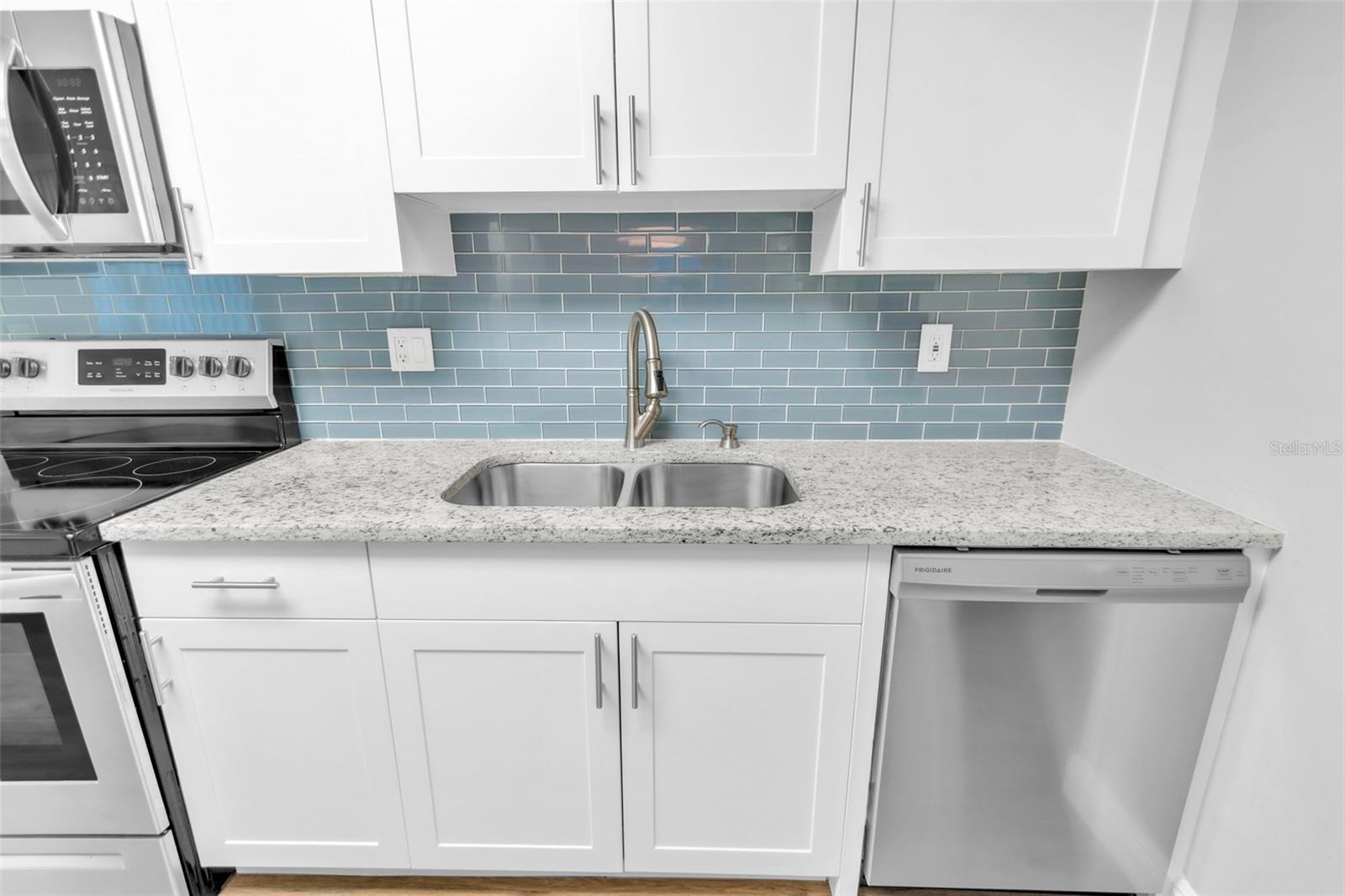 600 S WOODLANDS DR — photo 13