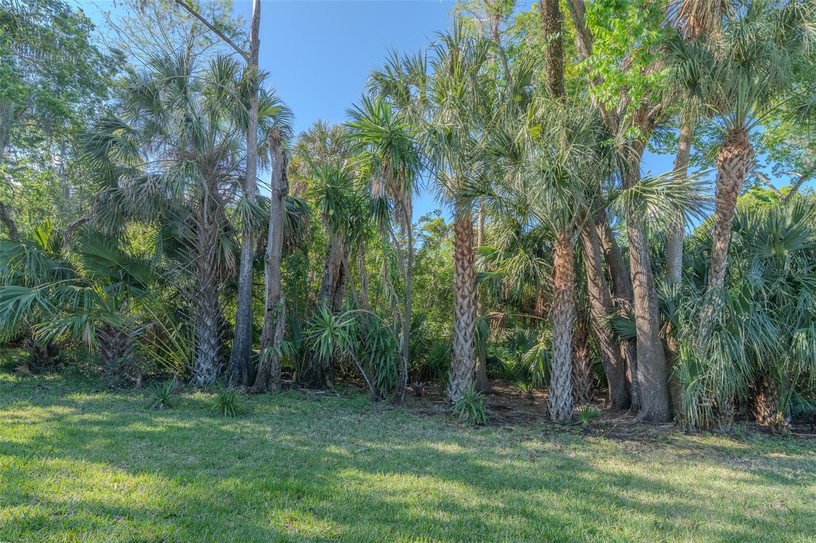 600 S WOODLANDS DR — photo 34