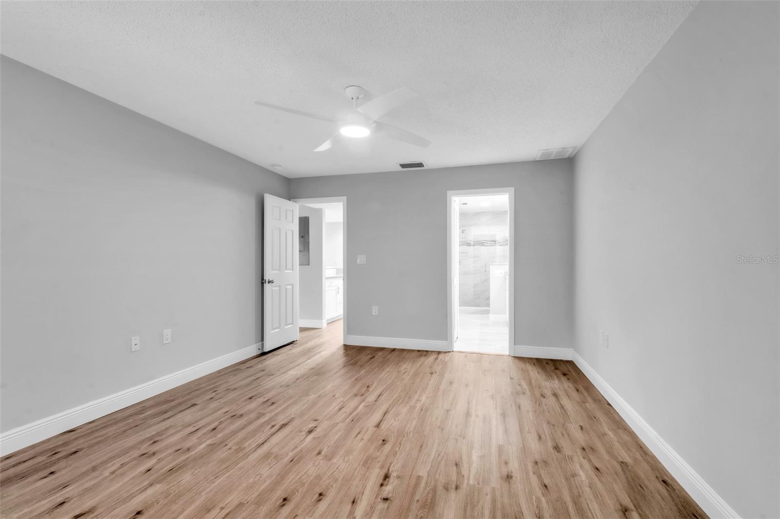 600 S WOODLANDS DR — photo 20