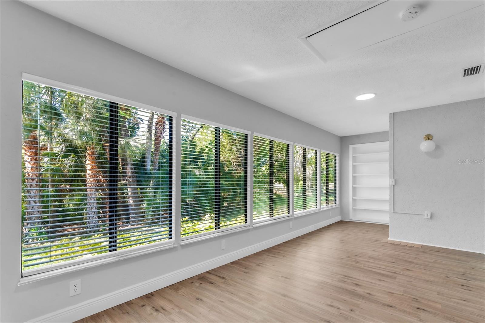600 S WOODLANDS DR — photo 24