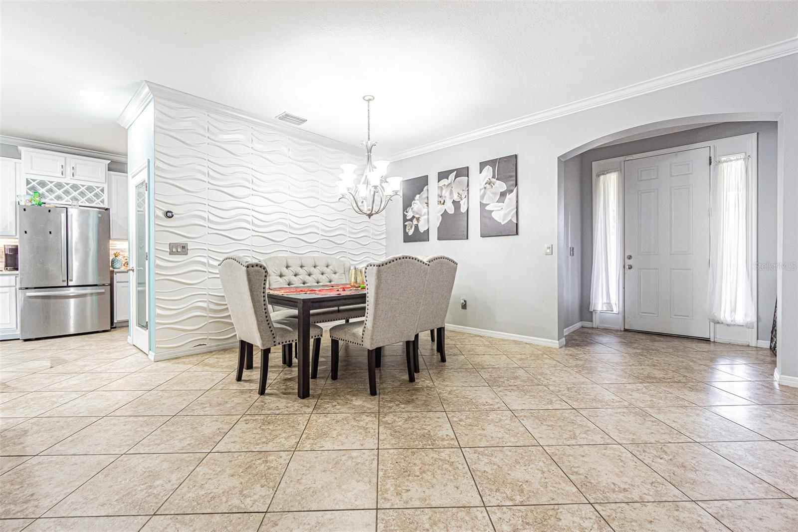 10627 SCENIC HOLLOW DR — photo 9