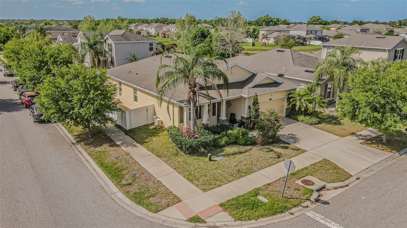 10627 SCENIC HOLLOW DR — photo 27
